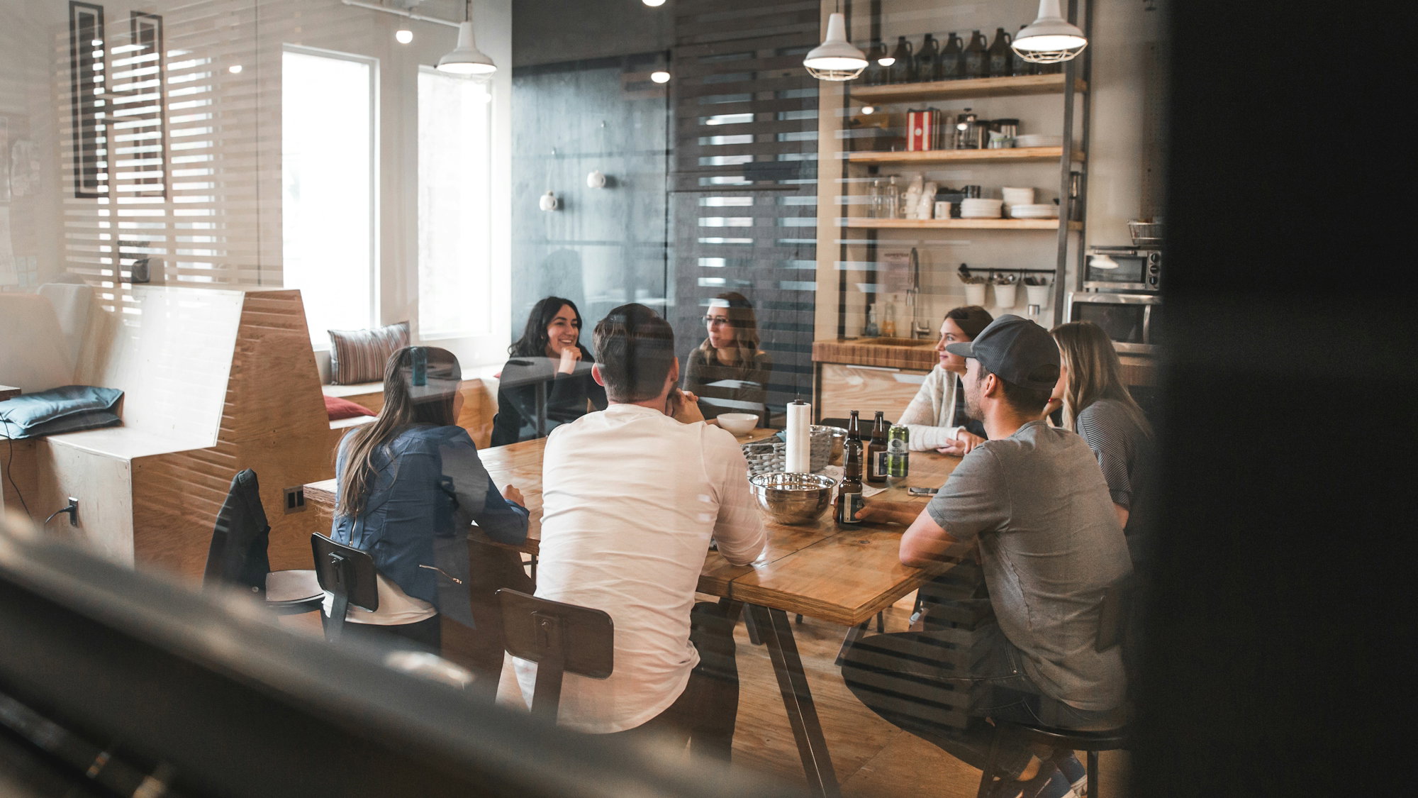 people-sitting-on-chair.jpg people sitting on chair